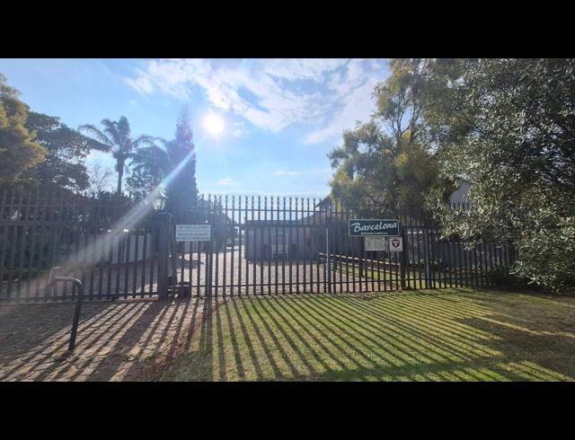 3 BEDROOM DUPLEX FOR SALE IN ASTON MANOR